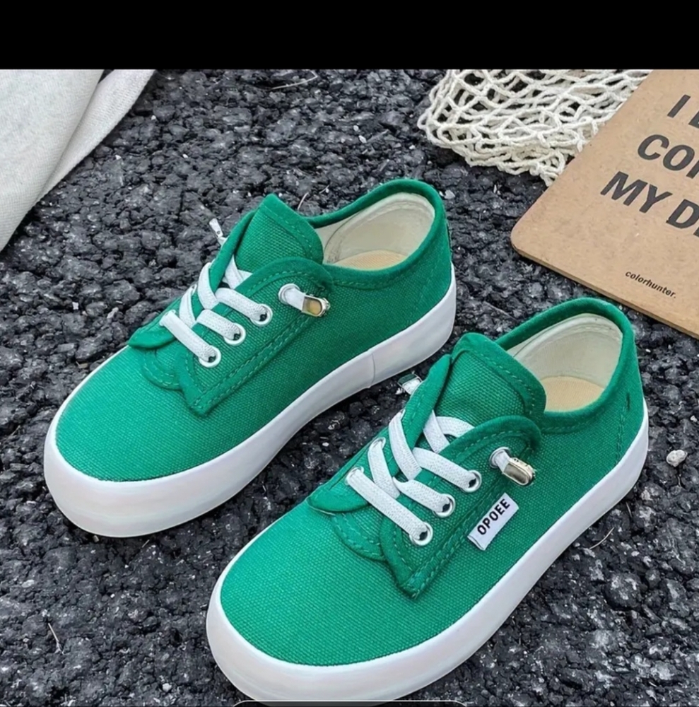 BOYS/GIRLS SNEAKERS TENNIS SHOES SIZE 12.5